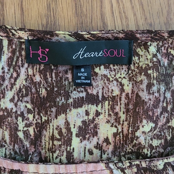 Dolman sleeve sheer blouse - Picture 2 of 7